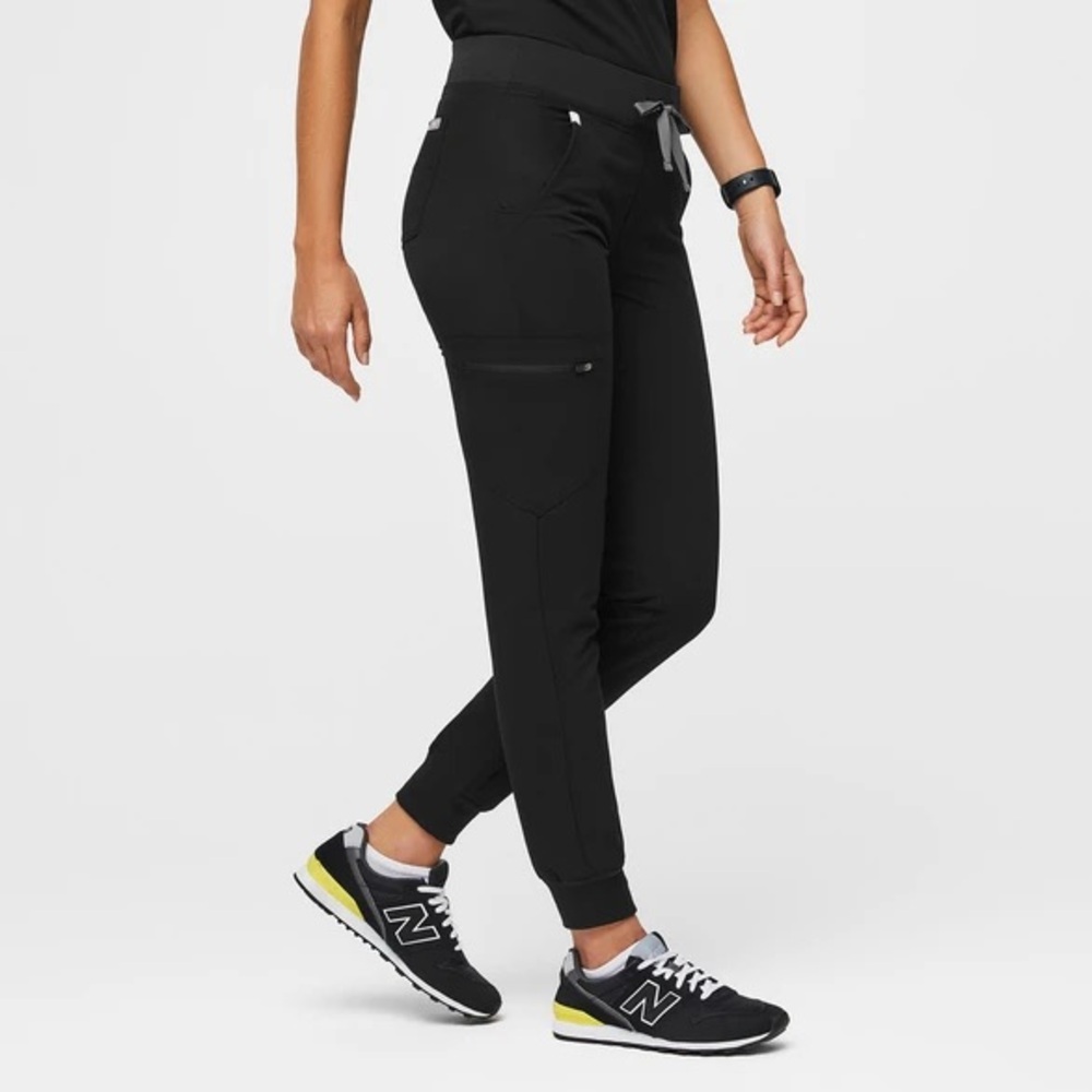 FIGS Zamora Jogger Scrub Pants